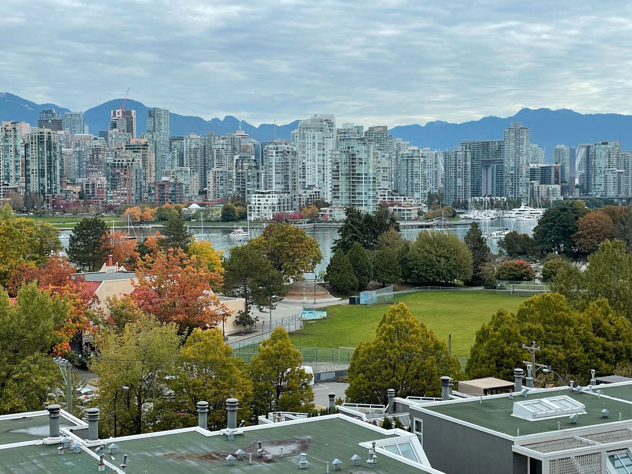 I have sold a property at 1049 7TH AVE W in Vancouver
